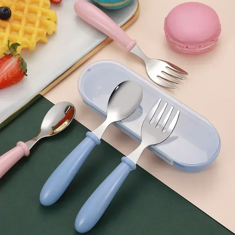 مجموعة أدوات تغذية الأطفال من  - مراجعة Baby Food Utensils Set وسعره