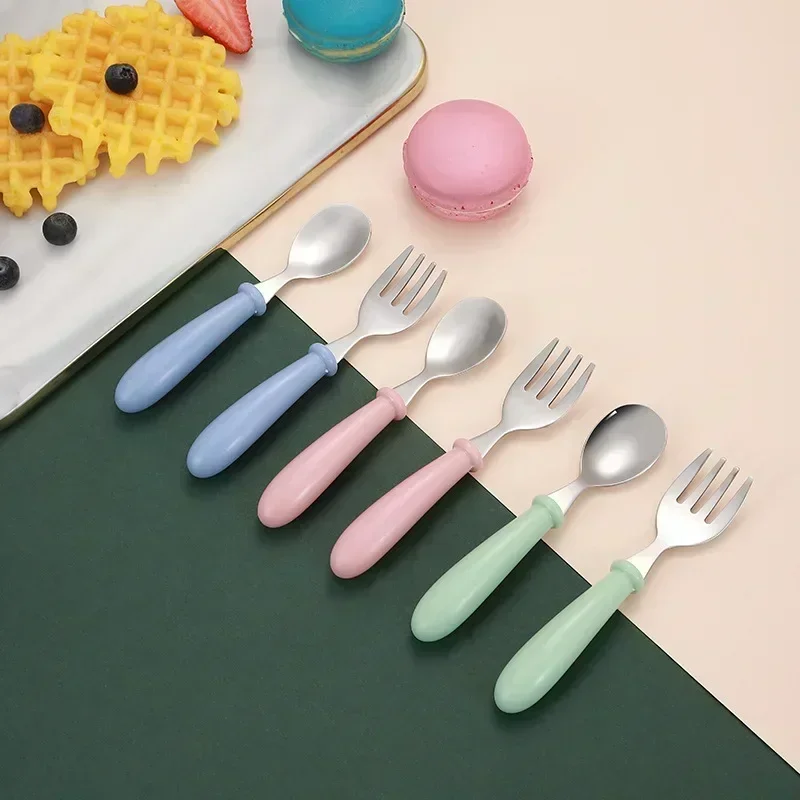 مجموعة أدوات تغذية الأطفال من  - مراجعة Baby Food Utensils Set وسعره