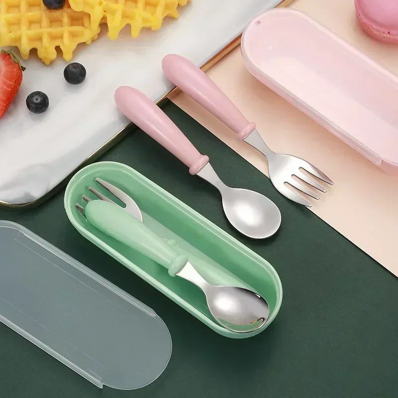 مجموعة أدوات تغذية الأطفال من  - مراجعة Baby Food Utensils Set وسعره