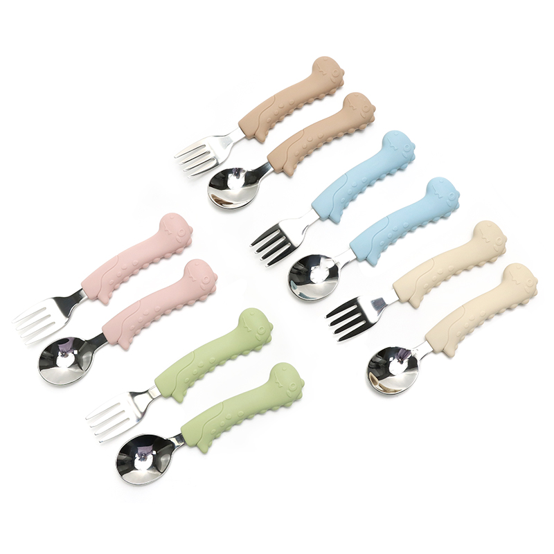 طقم ملعقة وشوكة على شكل ديناصو - مراجعة Baby Food Utensils Set وسعره