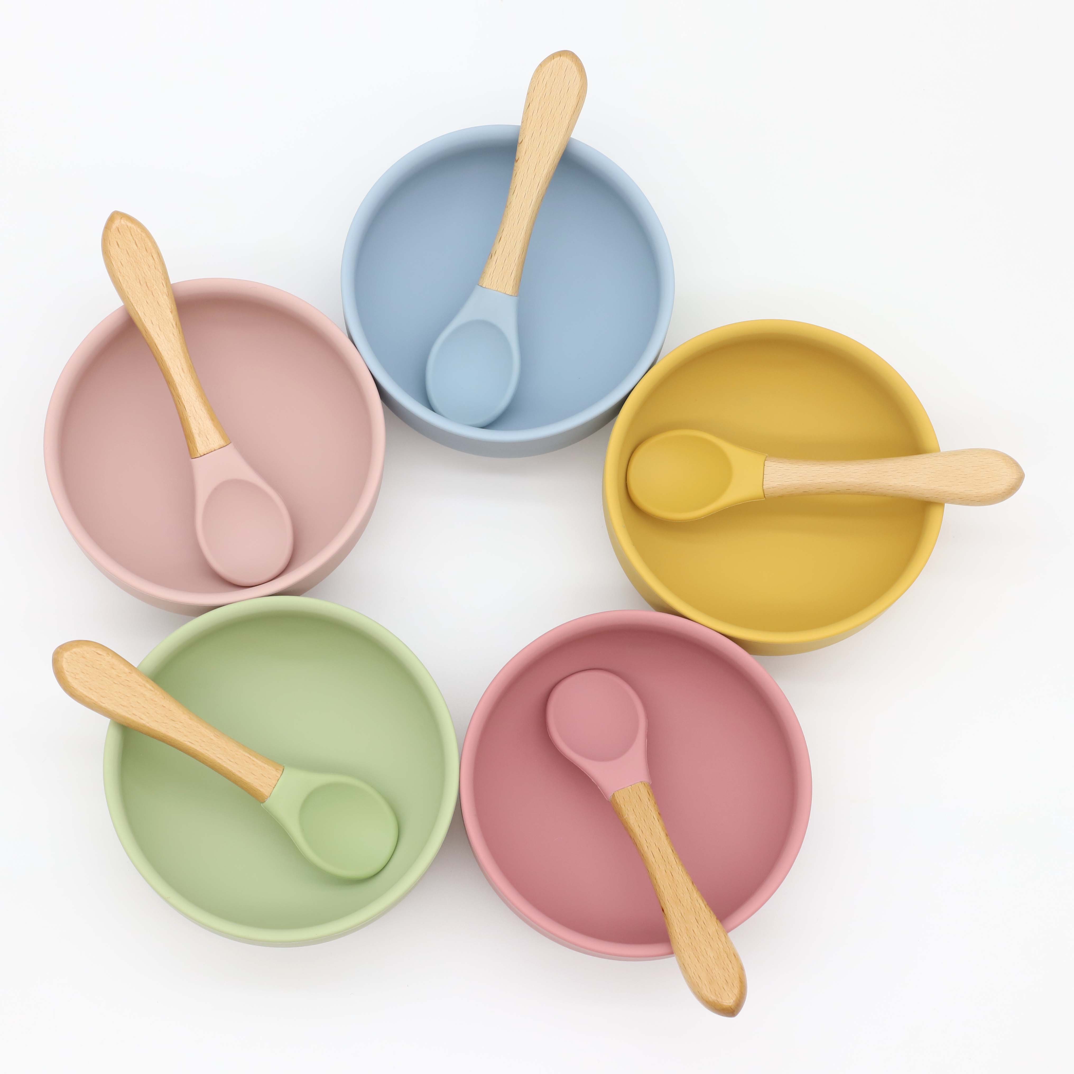 وعاء سيليكون مع كوب شفط، ملعقة - مراجعة Baby Food Diary وسعره